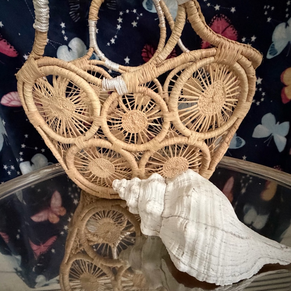 Elegant Tan Woven Tote Bag
